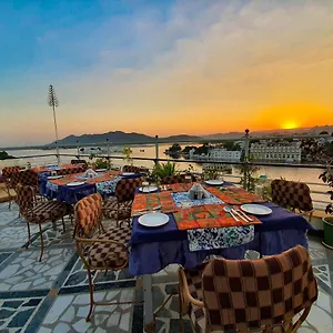 Hotel Mewar Haveli - At Pichola Udaipur